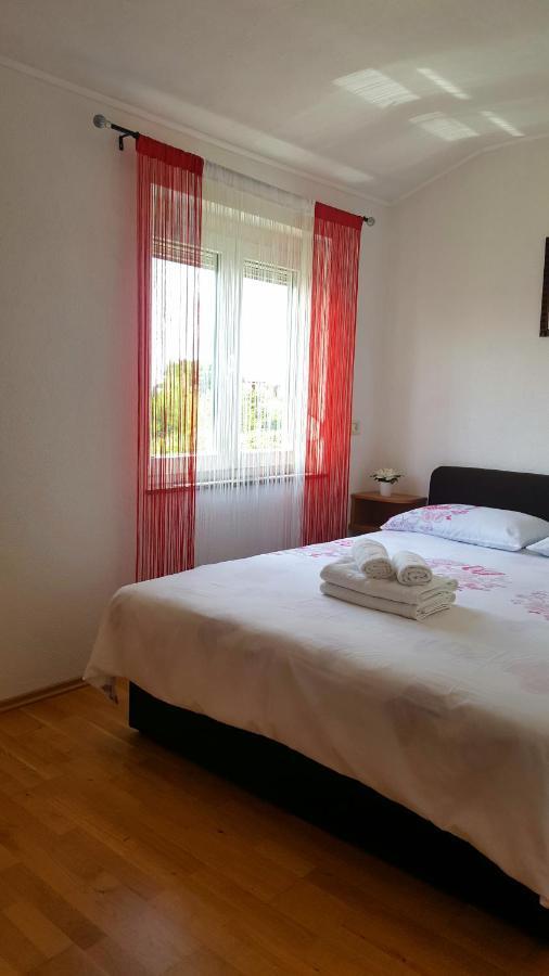 Appartamento The Orange One Novigrad Istria Esterno foto