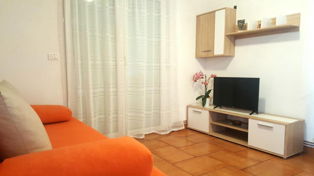 Appartamento The Orange One Novigrad Istria Esterno foto